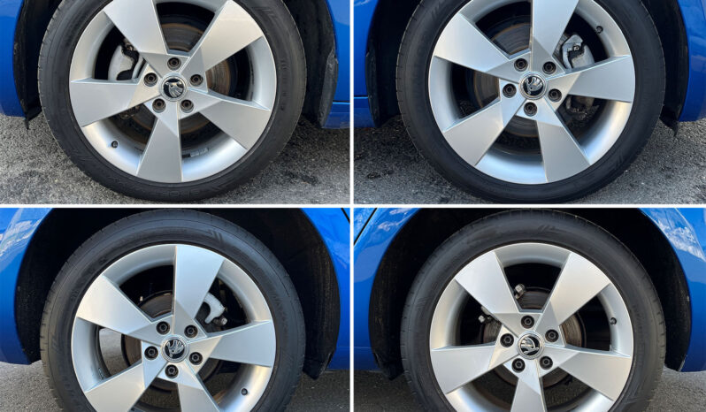 Skoda Octavia Combi full